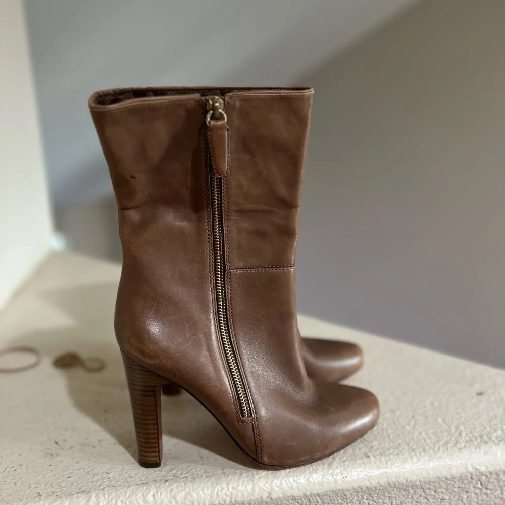 Vintage‎ Coach Women's size 8.5 brown Leather Mid-Calf Zip Heel Boots booties